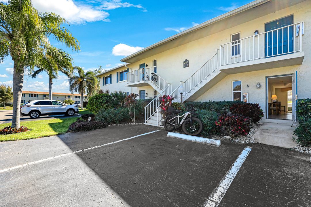 247 Winners Cir #5, Naples, FL 34112