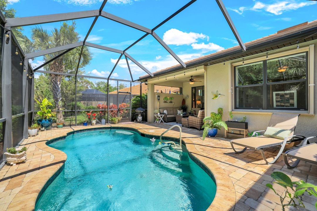 7113 Live Oak Dr, Naples, FL 34114