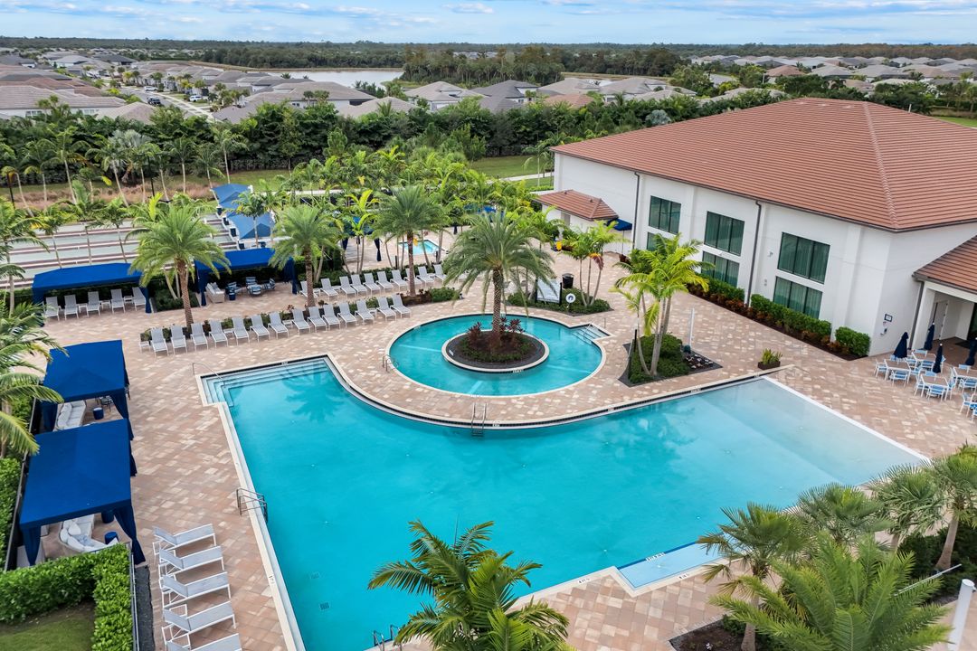 12033 Azalea Wy, Naples, FL 34120