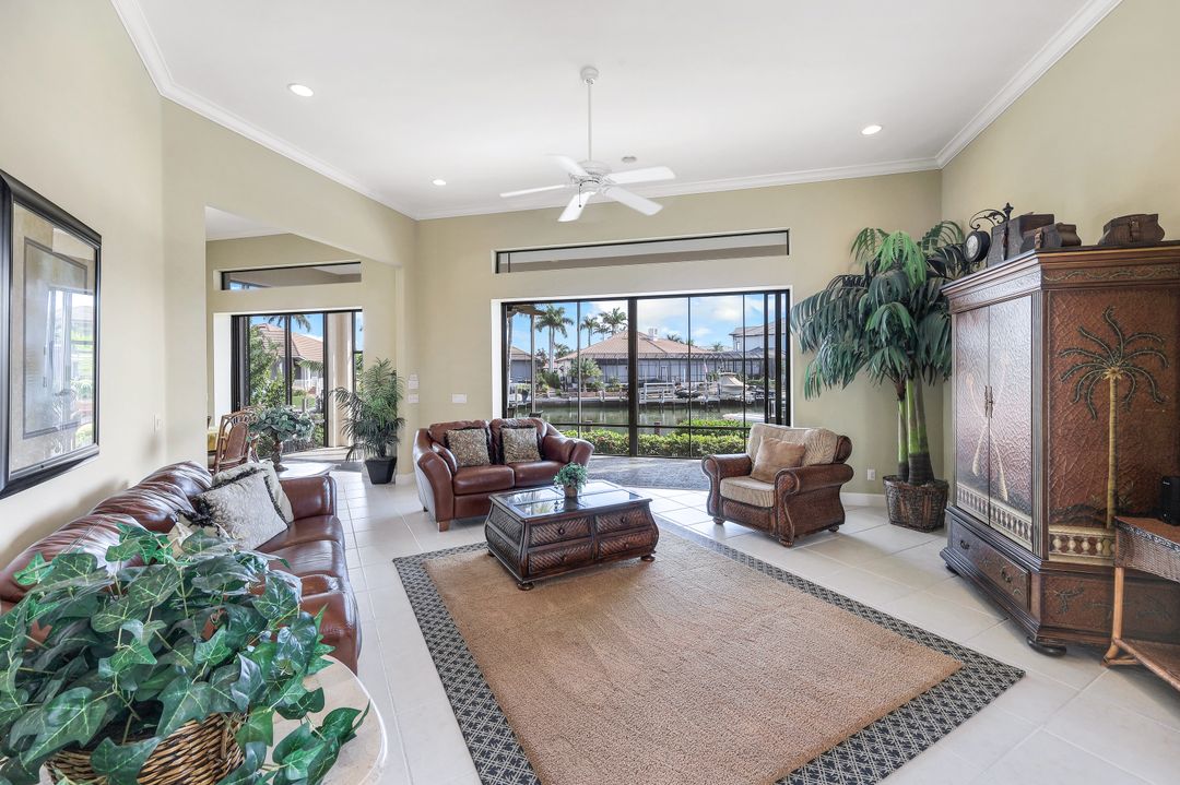 833 Swan Dr, Marco Island, FL 34145