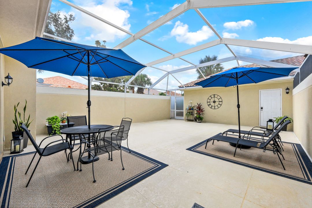 6214 Towncenter Cir, Naples, FL 34119