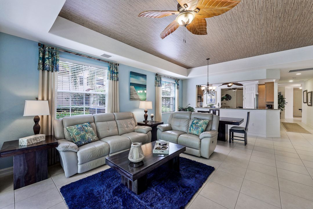 8649 Champions Point #1202, Naples, FL 34113