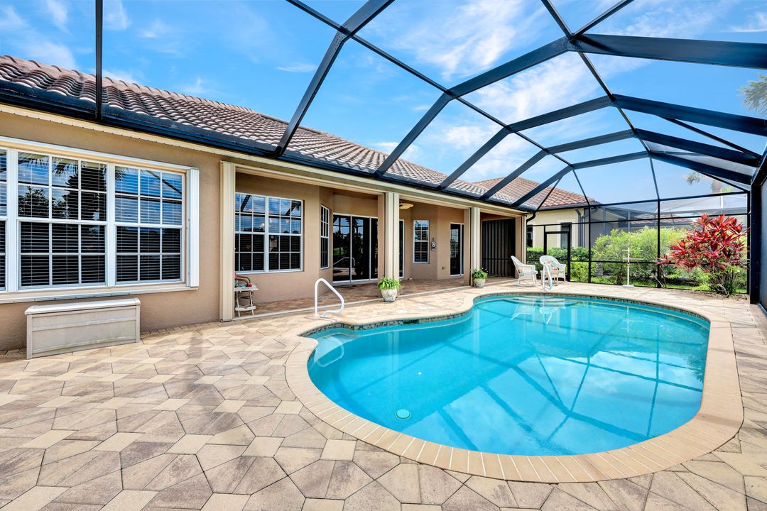 11921 Heather Woods Ct, Naples, FL 34120