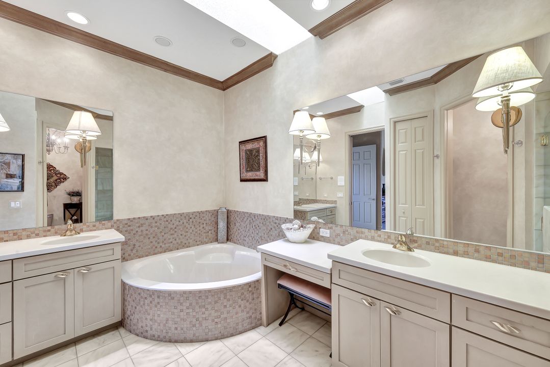 10101 Bellavista Cir  #804, Miromar Lakes, FL 33913