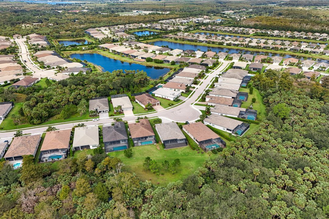 11698 Jasper Ct, Naples, FL 34120