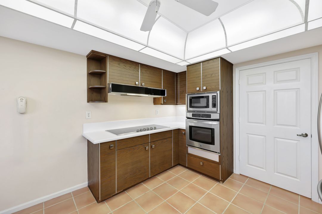 6001 Pelican Bay Blvd #202, Naples, FL 34108