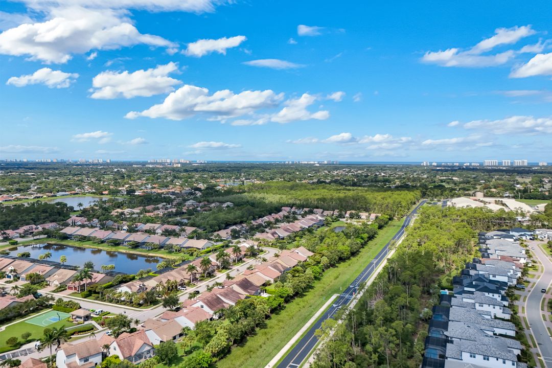 16345 Camden Lakes Cir, Naples, FL 34110