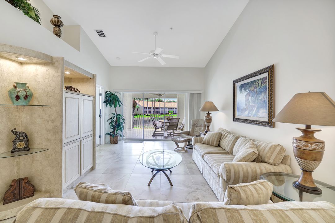 2370 Magnolia Ave #2, Naples, FL 34112