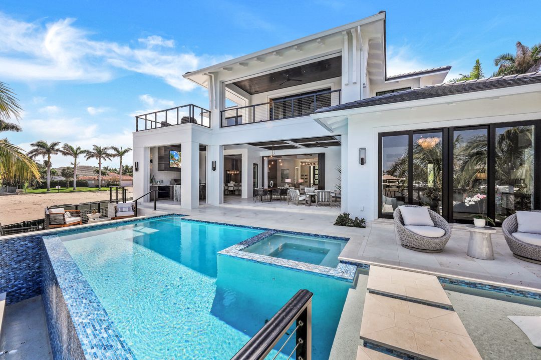 403 Neapolitan Way, Naples, FL 34103