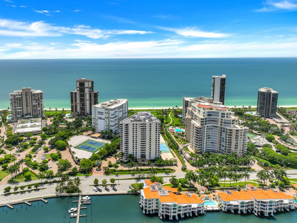 4451 Gulf Shore Blvd N #1605, Naples, FL 34103