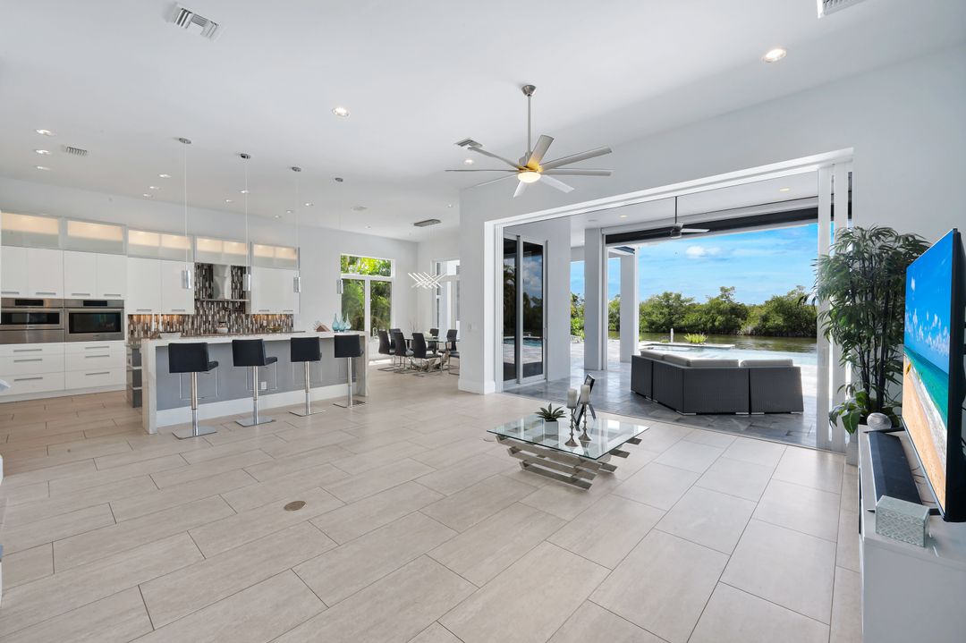 2826 SW 44th Terrace, Cape Coral, FL 33914