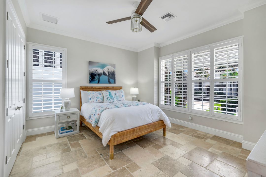273 Egret Ave, Naples, FL 34108
