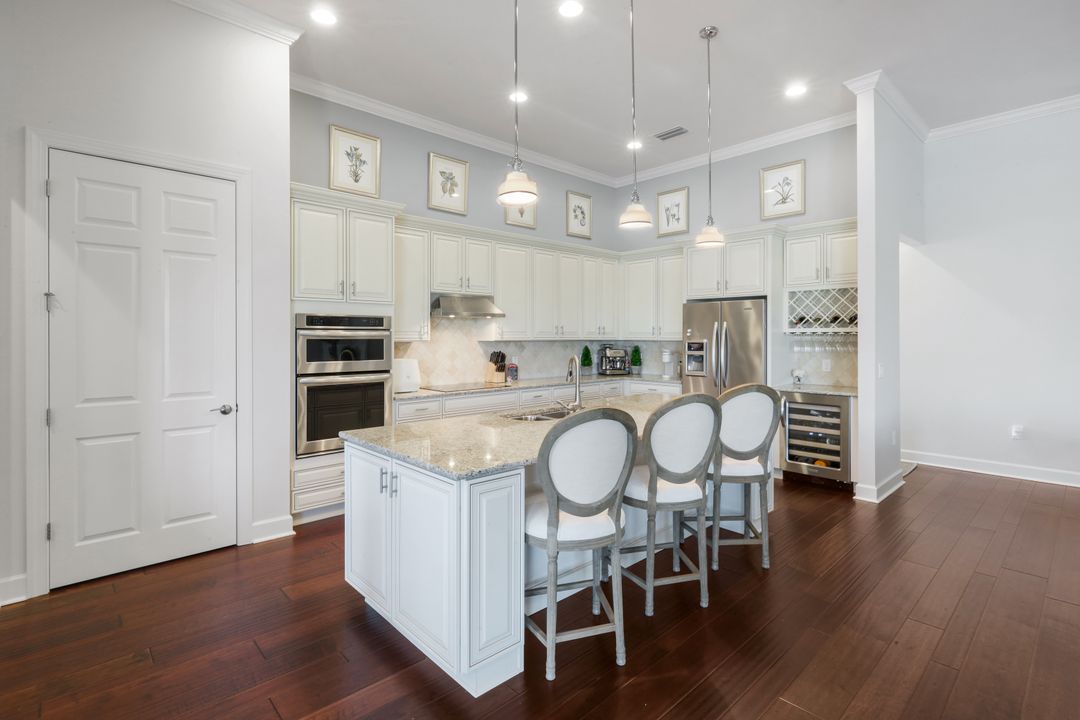 9238 Ores Cir, Naples, FL 34120