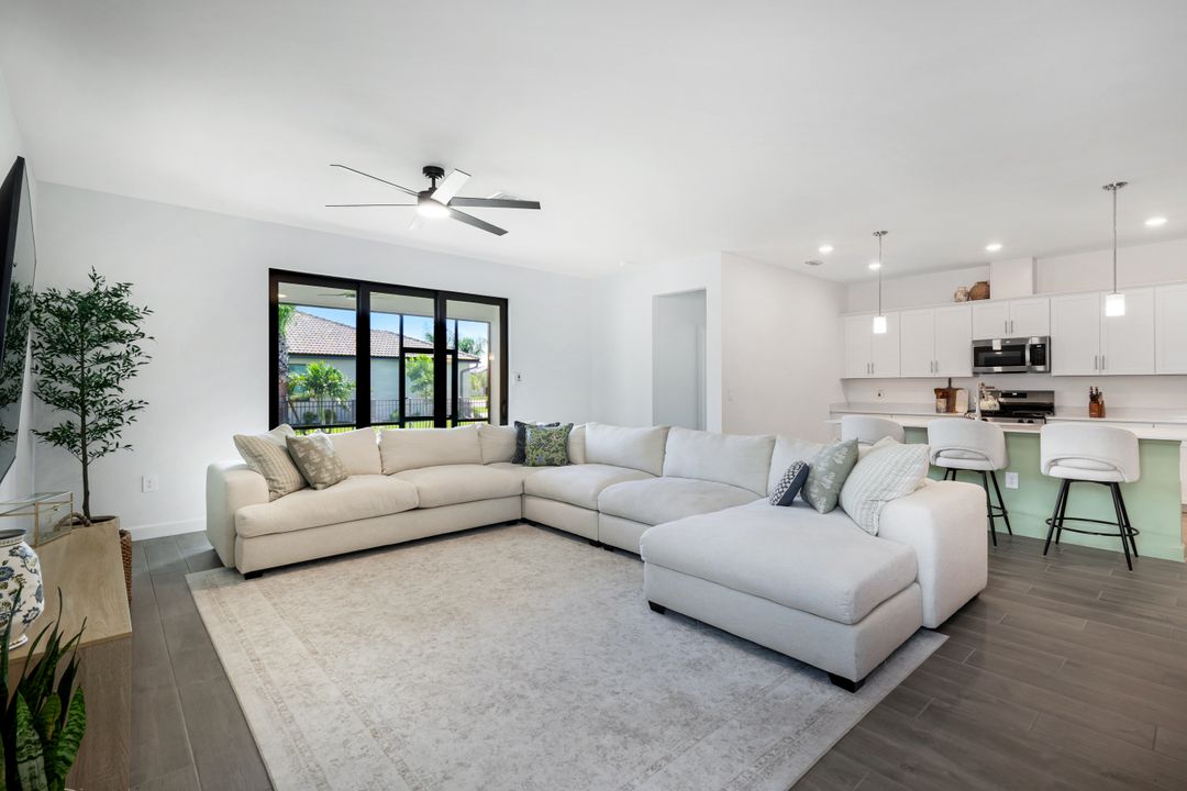 19239 Gentry Pl, Estero, FL 33928