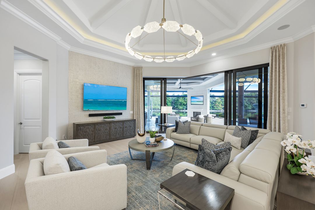 4262 Deephaven Ln, Naples, FL 34119