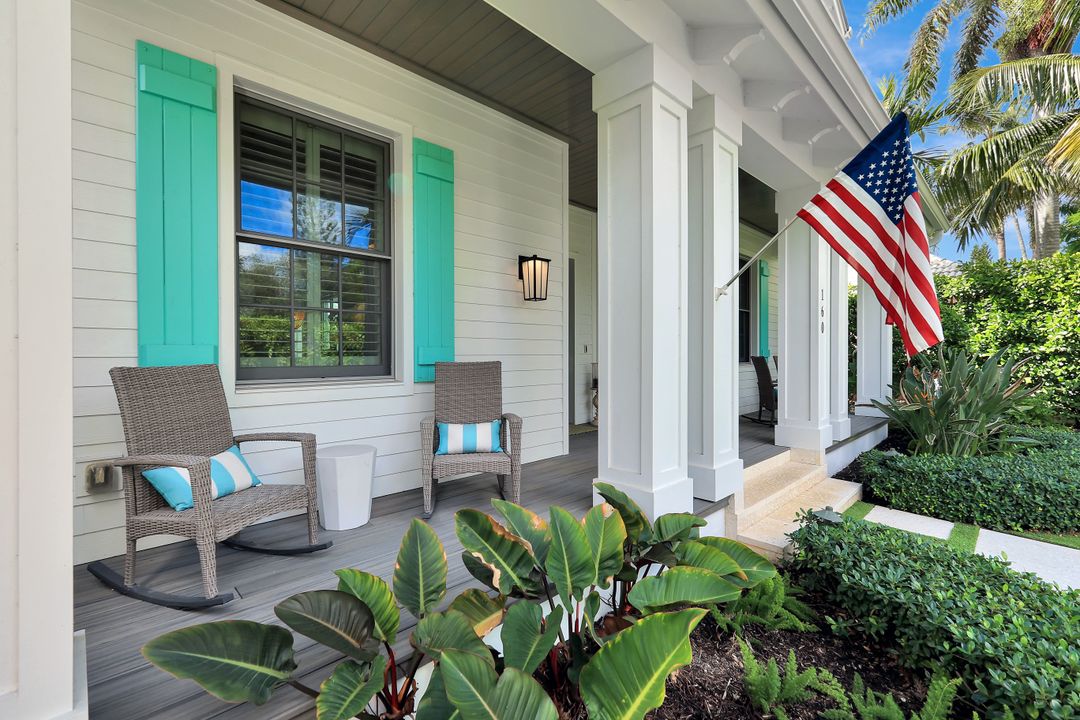 160 Broad Ave S, Naples, FL 34102