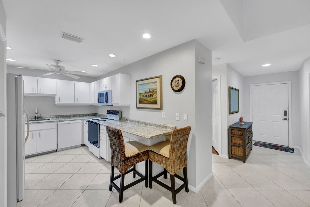509 Roma Ct #202, Naples, FL 34110