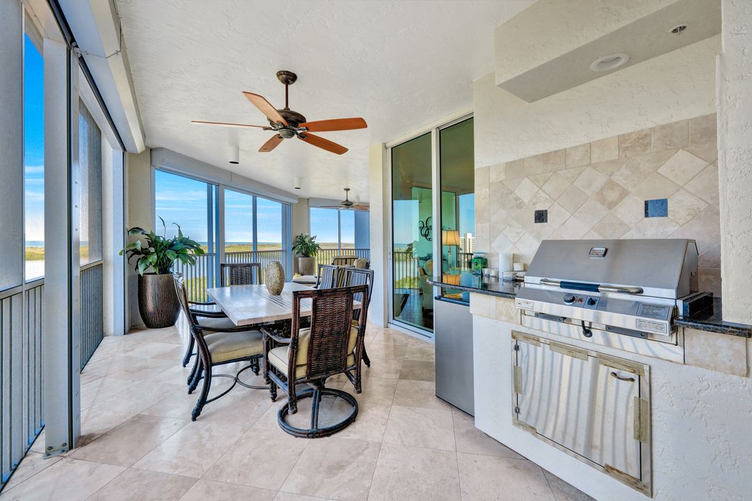 285 Grande Way #903, Naples, FL 34110