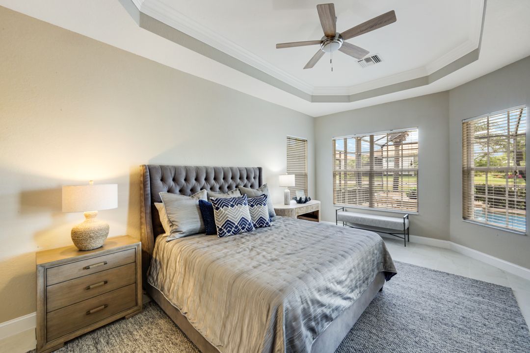 8810 Spinner Cove Ln, Naples, FL 34120