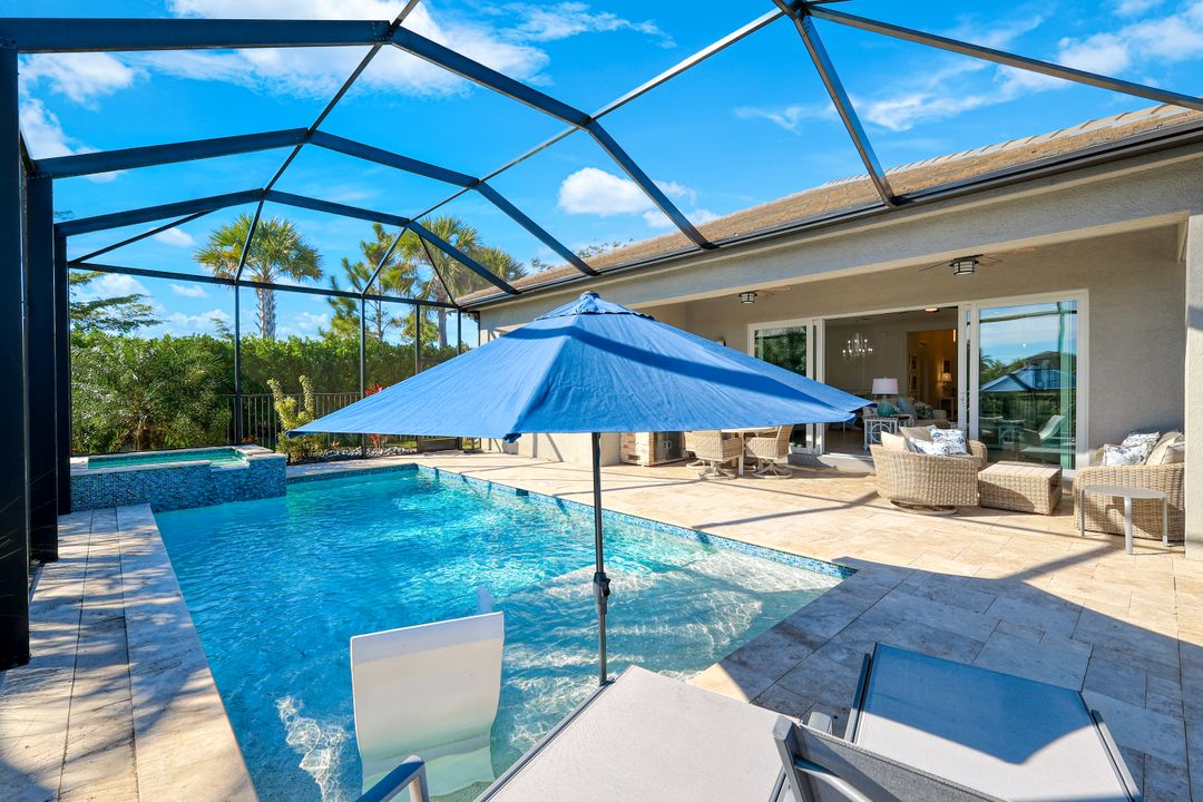 11555 Jacaranda Dr, Naples, FL 34120