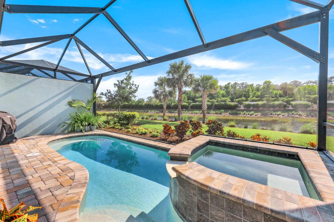 5879 Haiti Dr, Naples, FL 34112