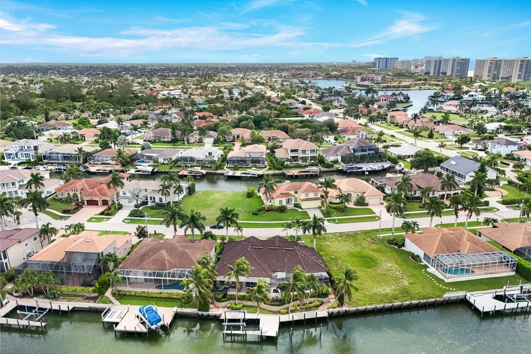 466 Clifton Ct, Marco Island, FL 34145