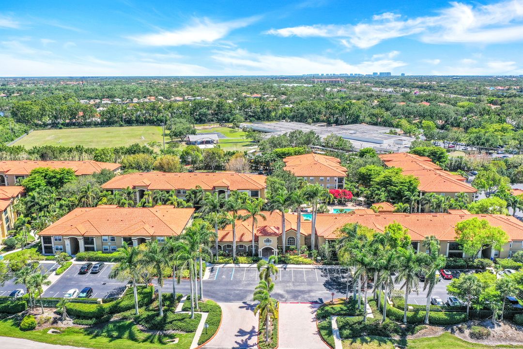 8940 Colonnades Ct E #731, Bonita Springs, FL 34135
