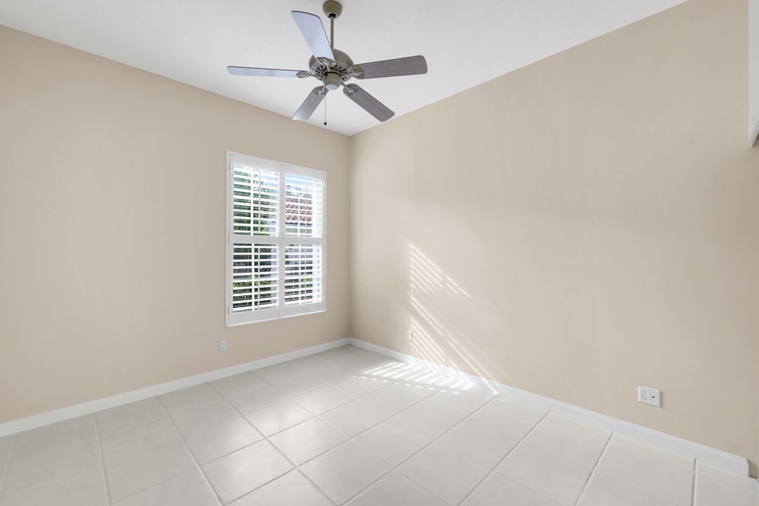 3821 Whidbey Way, Naples, FL 34119