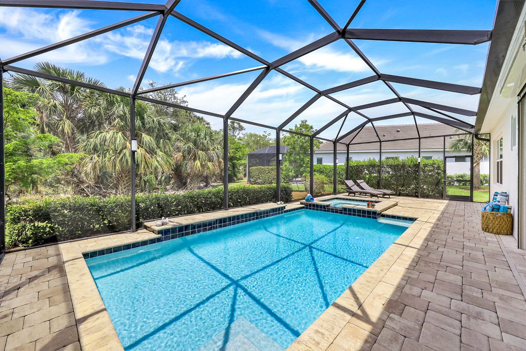 13749 Woodhaven Cir, Fort Myers, FL 33905