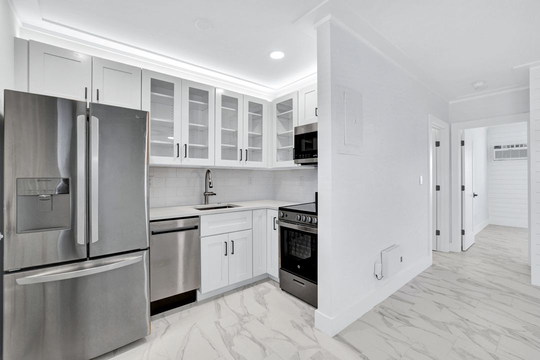 190 N Collier Blvd  #8, Marco Island, FL 34145