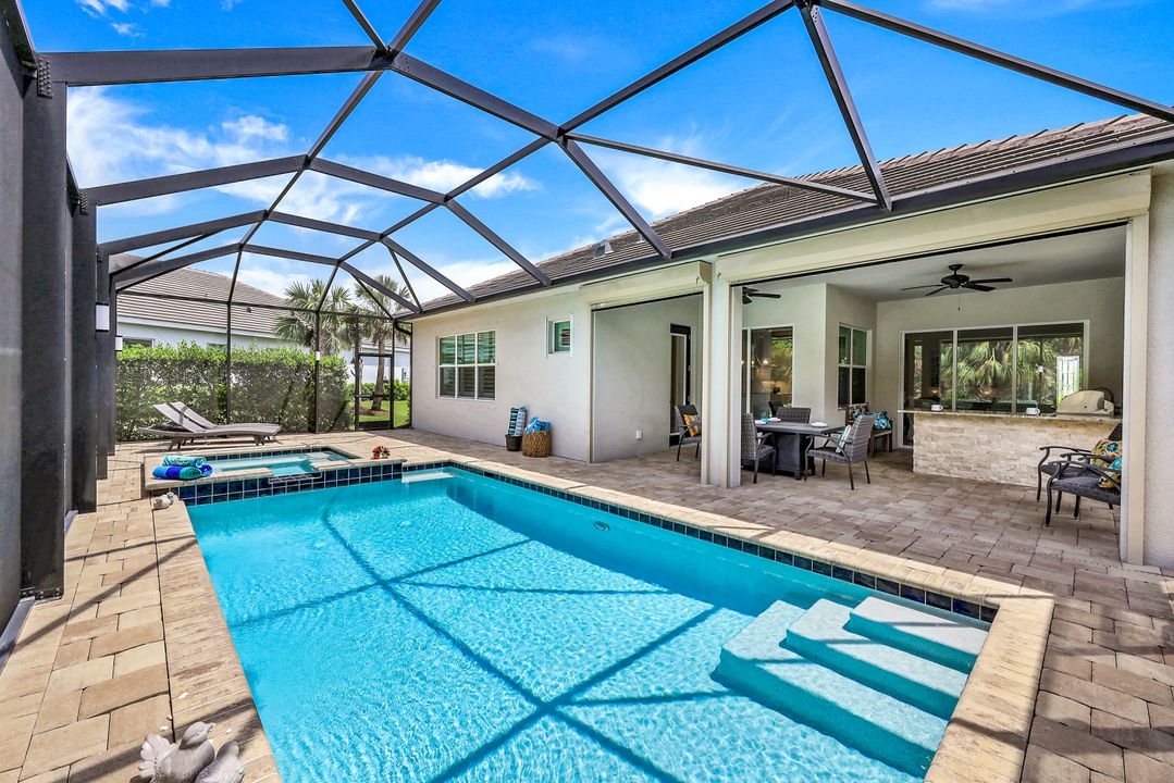 13749 Woodhaven Cir, Fort Myers, FL 33905