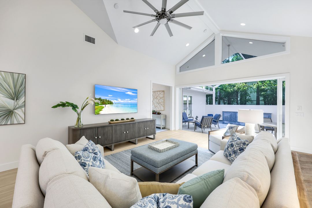 2100 Curtis St, Naples, FL 34112