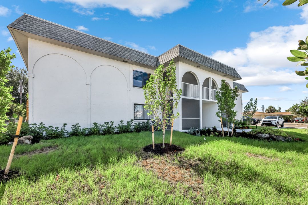 4815 Tudor Dr, Cape Coral, FL 33904