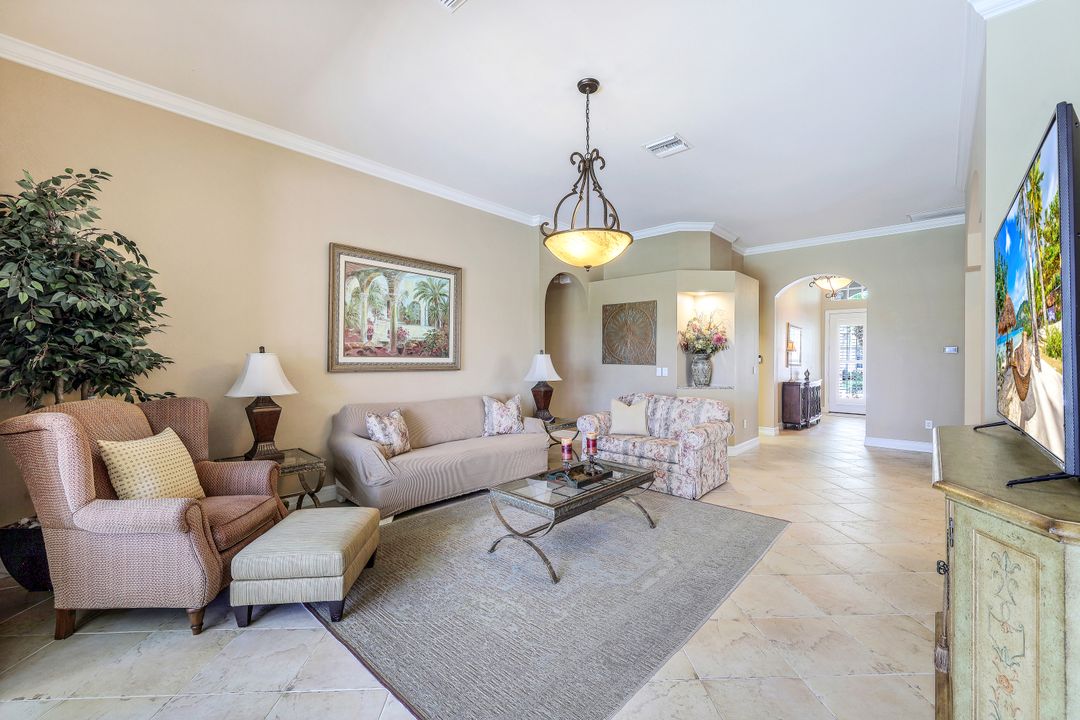 23628 Via Carino Ln, Bonita Springs, FL 34135