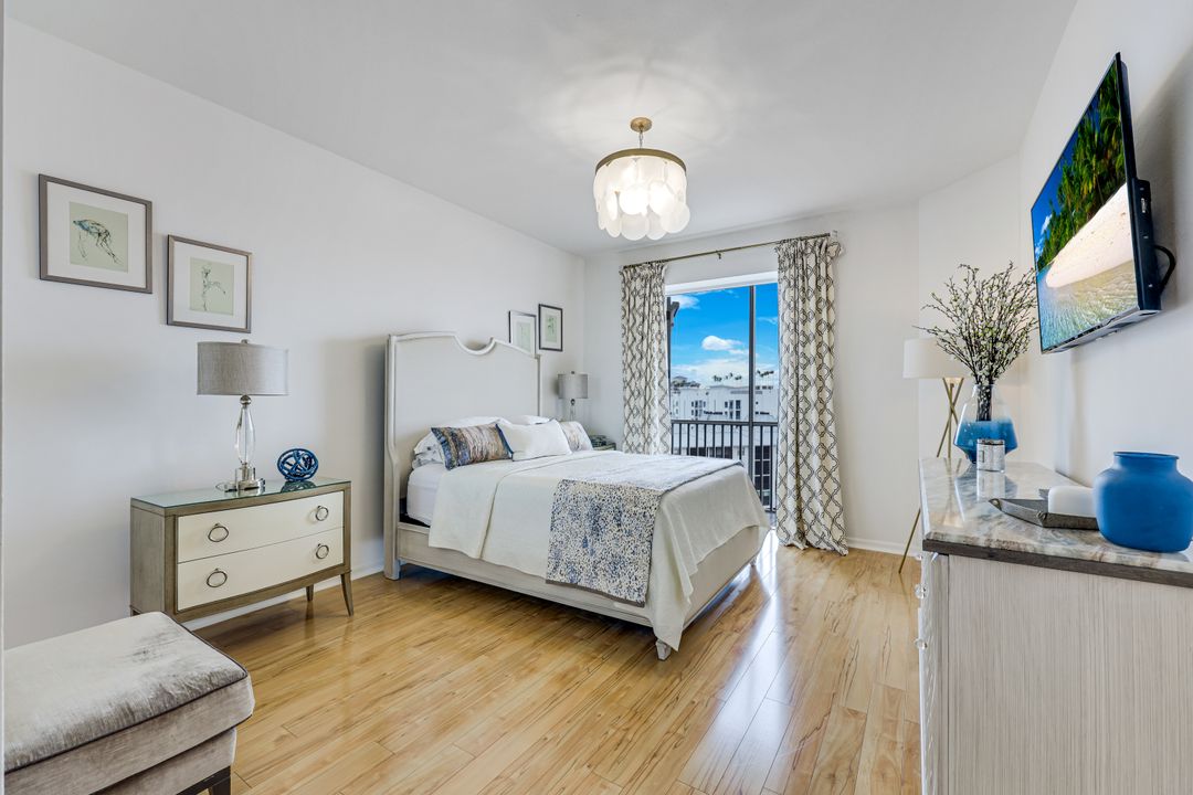 400 Flagship Dr #705, Naples, FL 34108