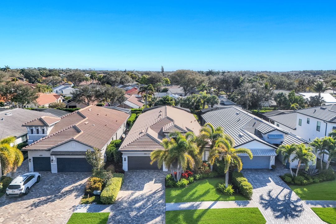 10126 Palazzo Dr, Naples, FL 34119