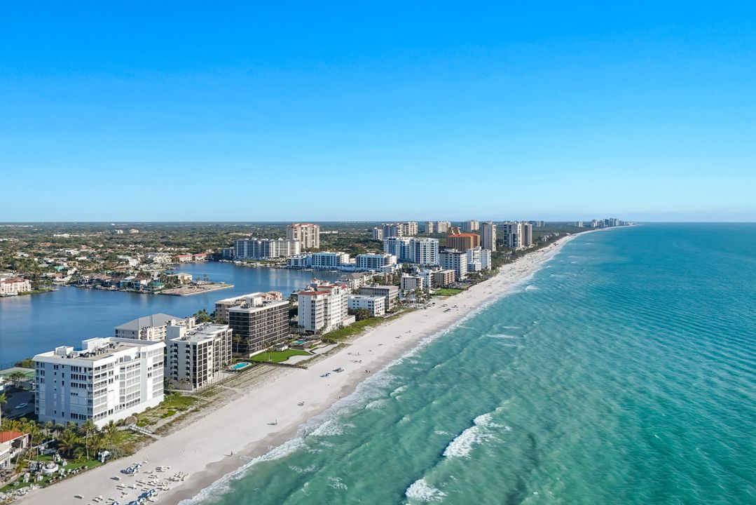 9715 Gulf Shore Dr #104, Naples, FL 34108