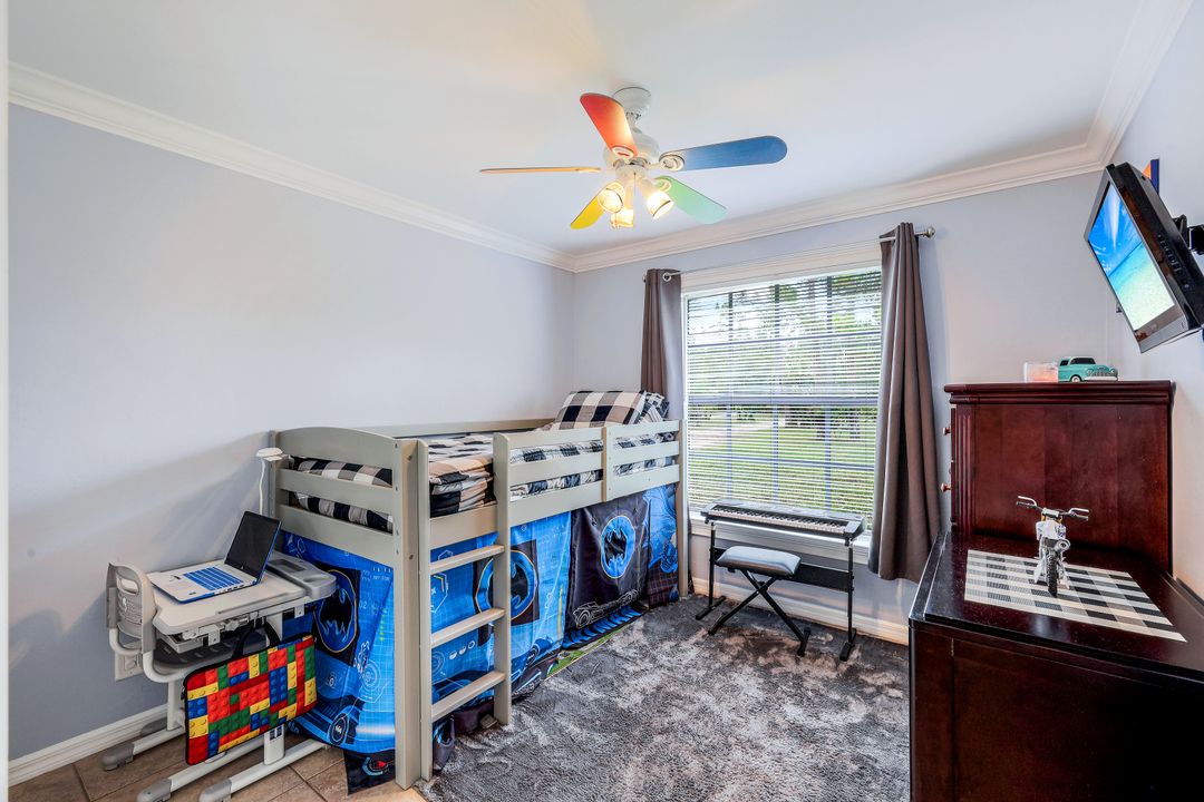 4295 14th St NE, Naples, FL 34120