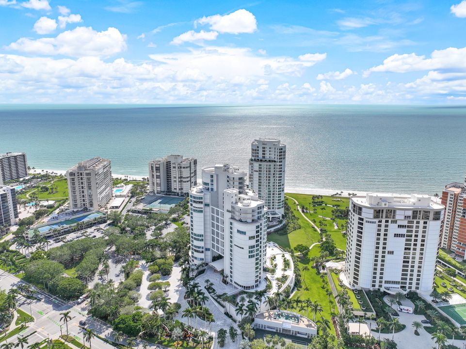 4151 Gulf Shore Blvd N #1002, Naples, FL 34103