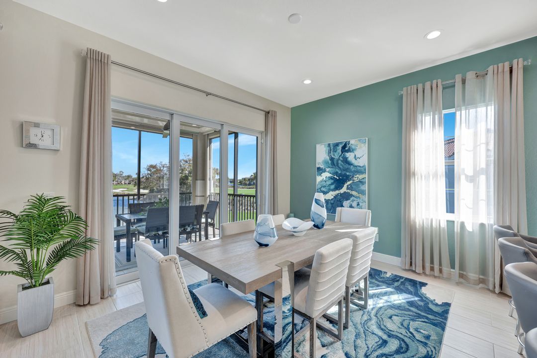 608 El Camino Real #202, Naples, FL 34119