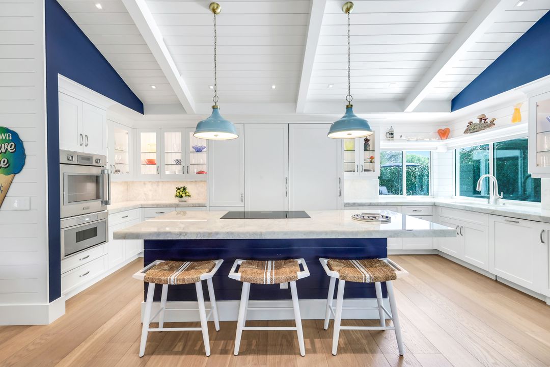 812 Tallow Tree Ct, Naples, FL 34108