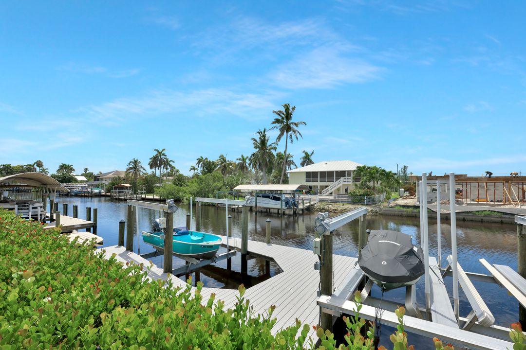 4837 Regal Dr, Bonita Springs, FL 34134