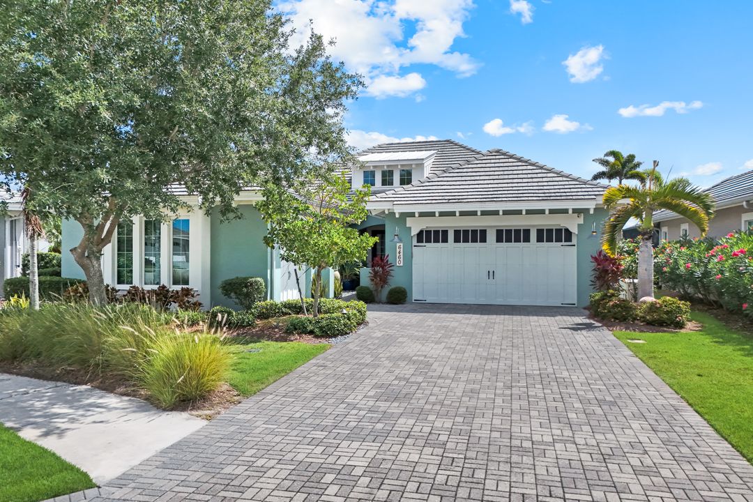 6460 Pembroke Wy, Naples, FL 34113