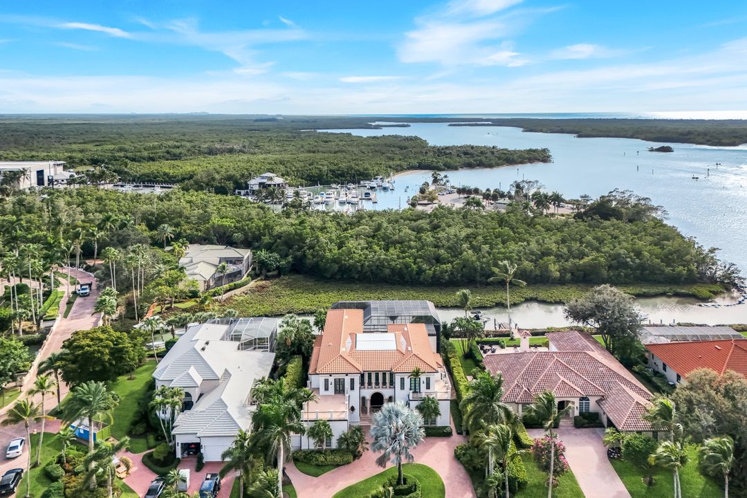 1450 Gulfstar Dr S, Naples, FL 34112