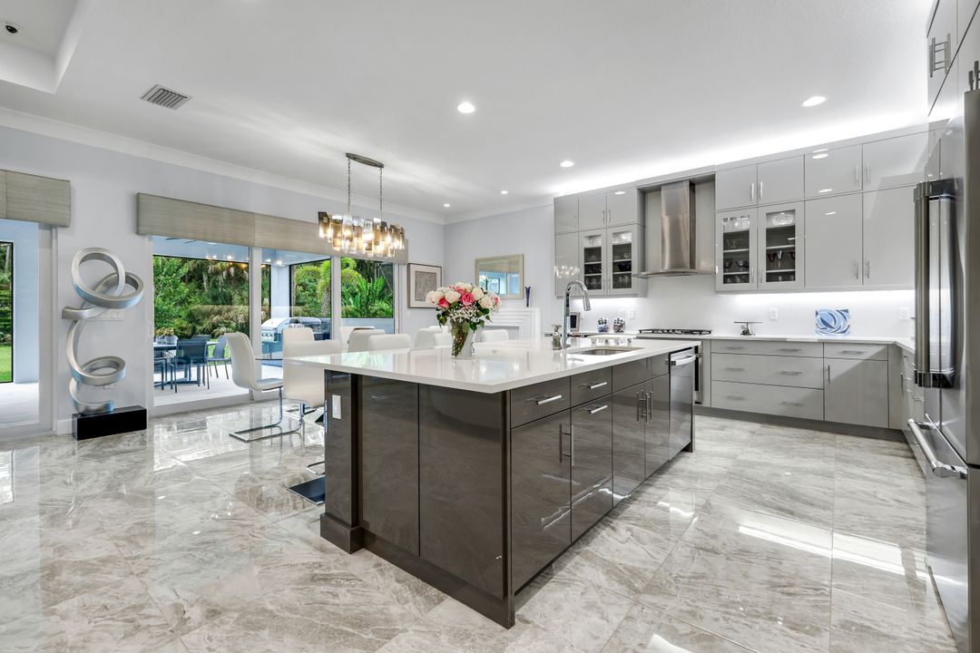 12033 Azalea Wy, Naples, FL 34120