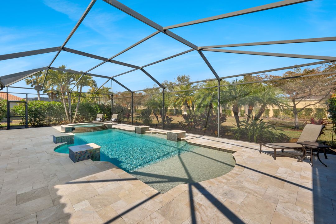 9298 Quarry Dr, Naples, FL 34120