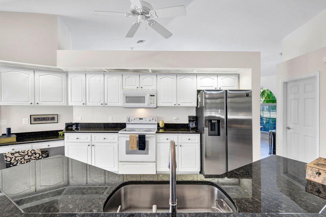 610 Archer Pkwy W, Cape Coral, FL 33904