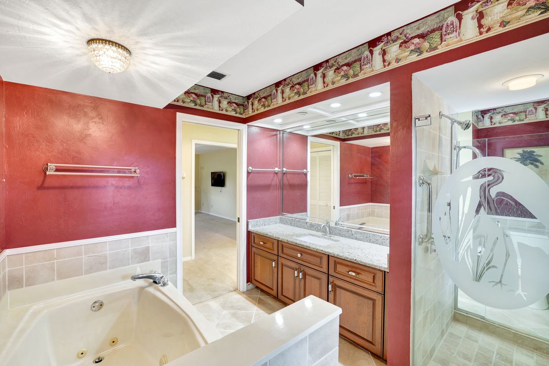 2007 Duke Dr, Naples, FL 34110