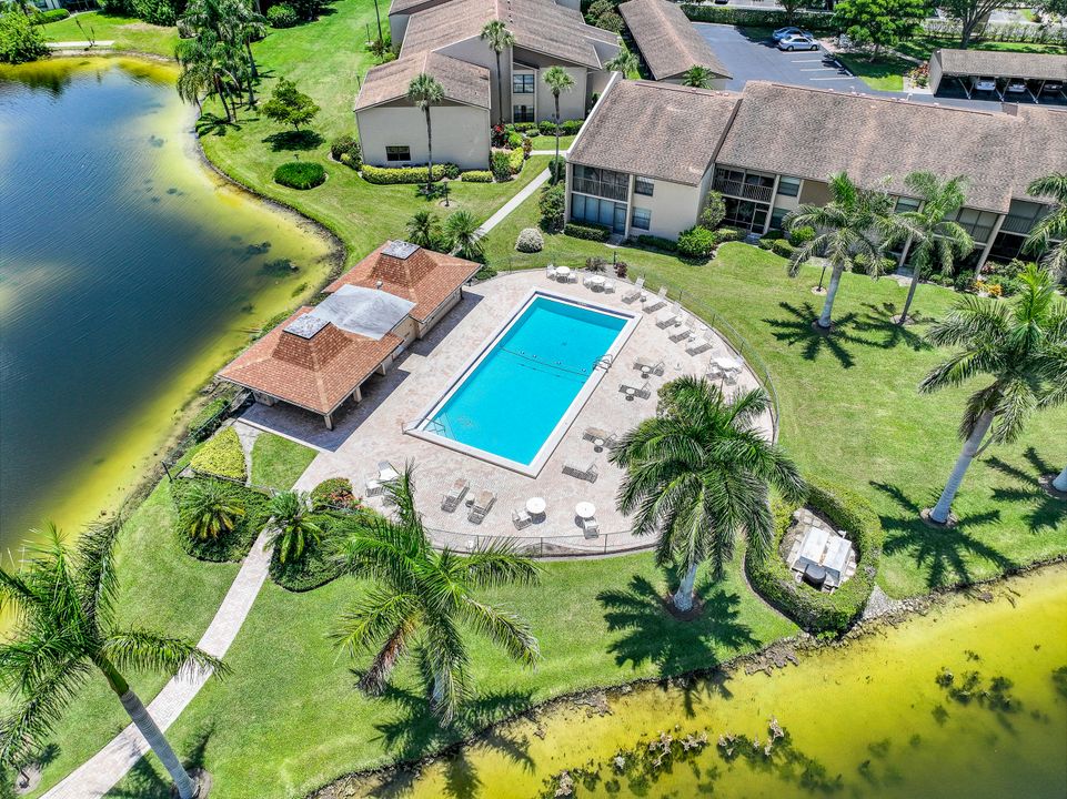 195 Cypress Way E #9, Naples, FL 34110