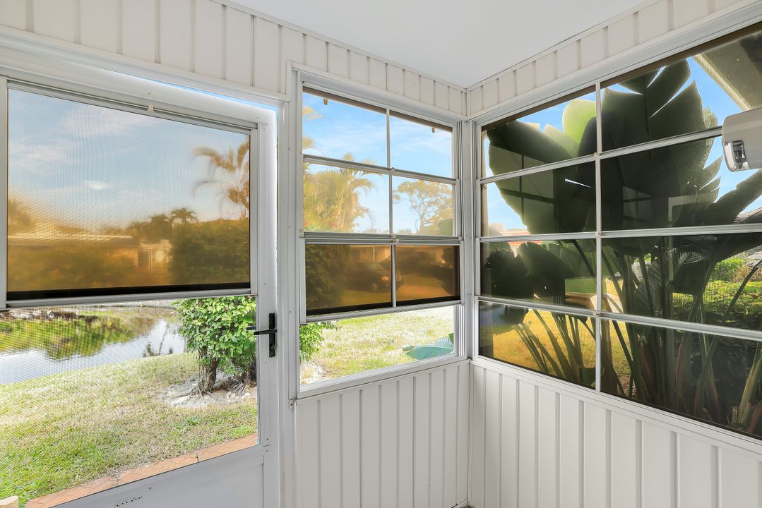 9 Hackney Ln, Naples, FL 34112